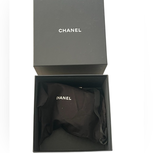 New CHANEL mini bag - Picture 7 of 9